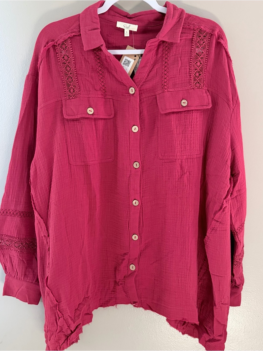 Easel Womens Small Red Gauze Lace Button Down Top NWT